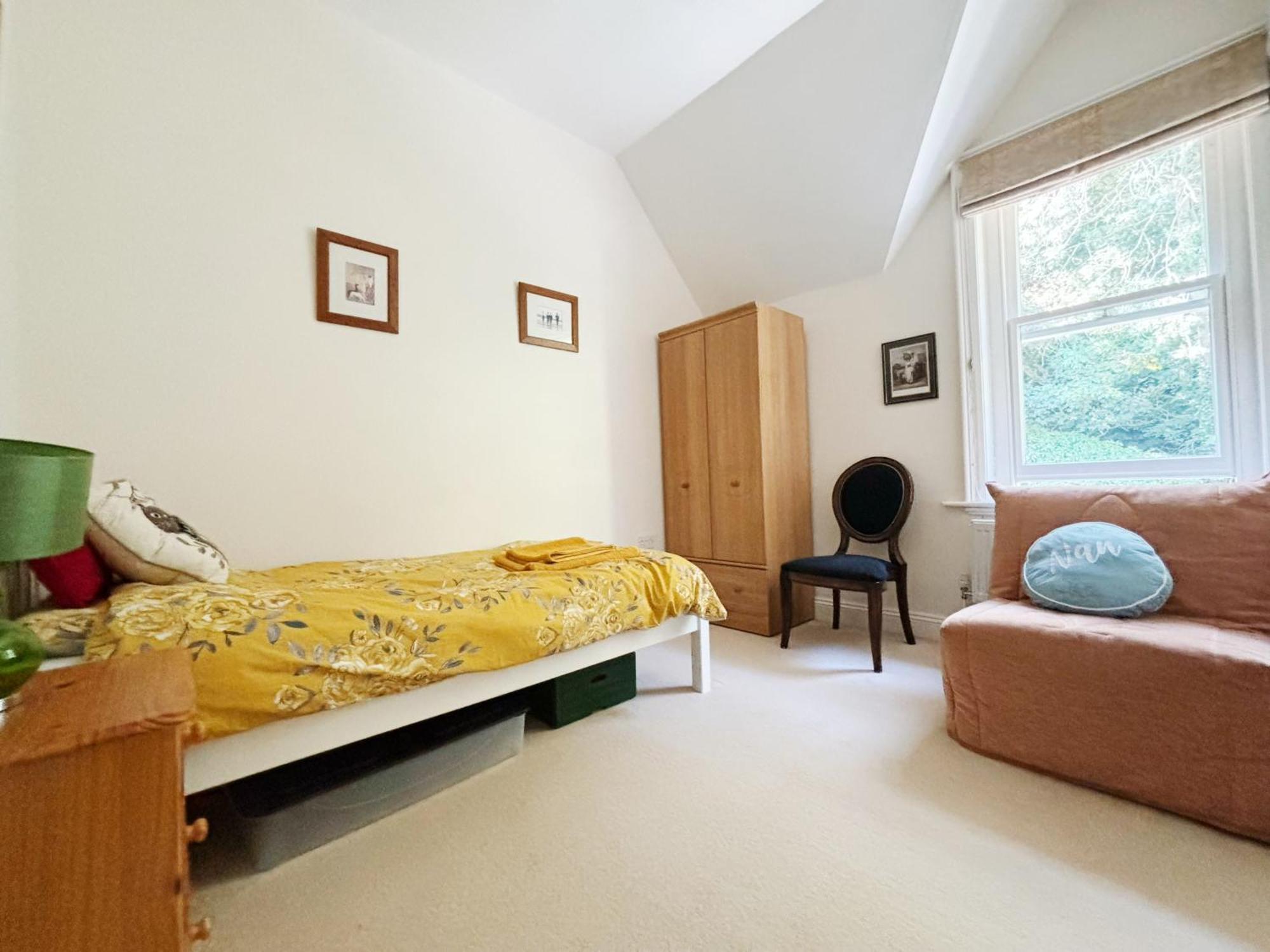 Spacious Town-Centre Apartment With Stunning Views グレート・マルバーン エクステリア 写真