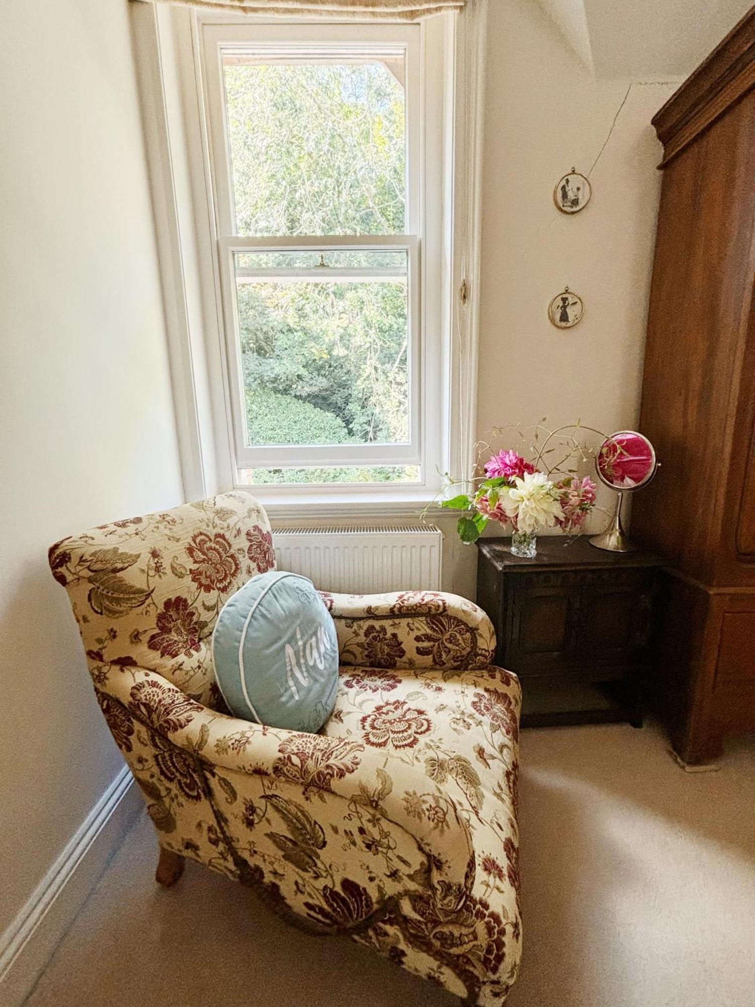 Spacious Town-Centre Apartment With Stunning Views グレート・マルバーン エクステリア 写真